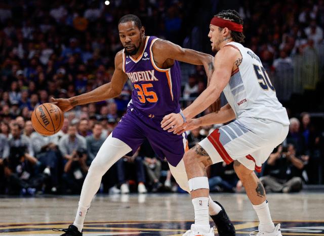 欧亿体育入口-布克KD灯枯油尽 疲软的艾顿？受伤的保罗？谁能救主