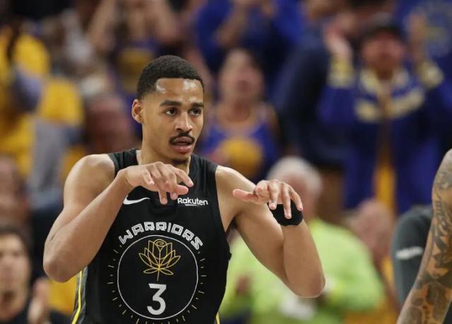 欧亿体育入口-普尔投丢关键球引热议 变勇士罪人？库里汤神力挺